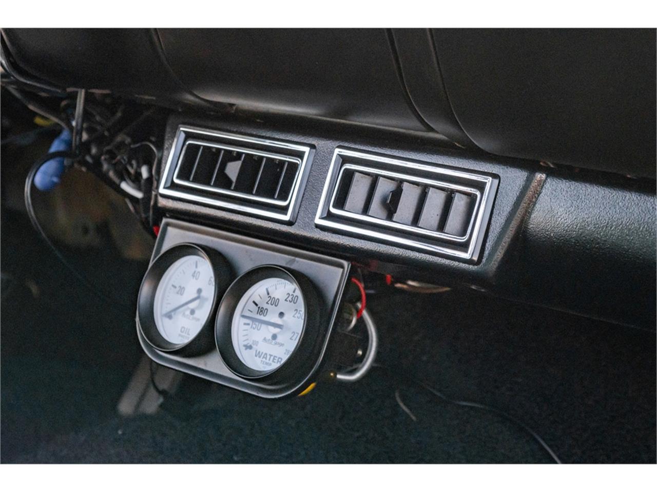Chevrolet-Nova-ss-1969-Grecian-Green-Green-and-black-11
