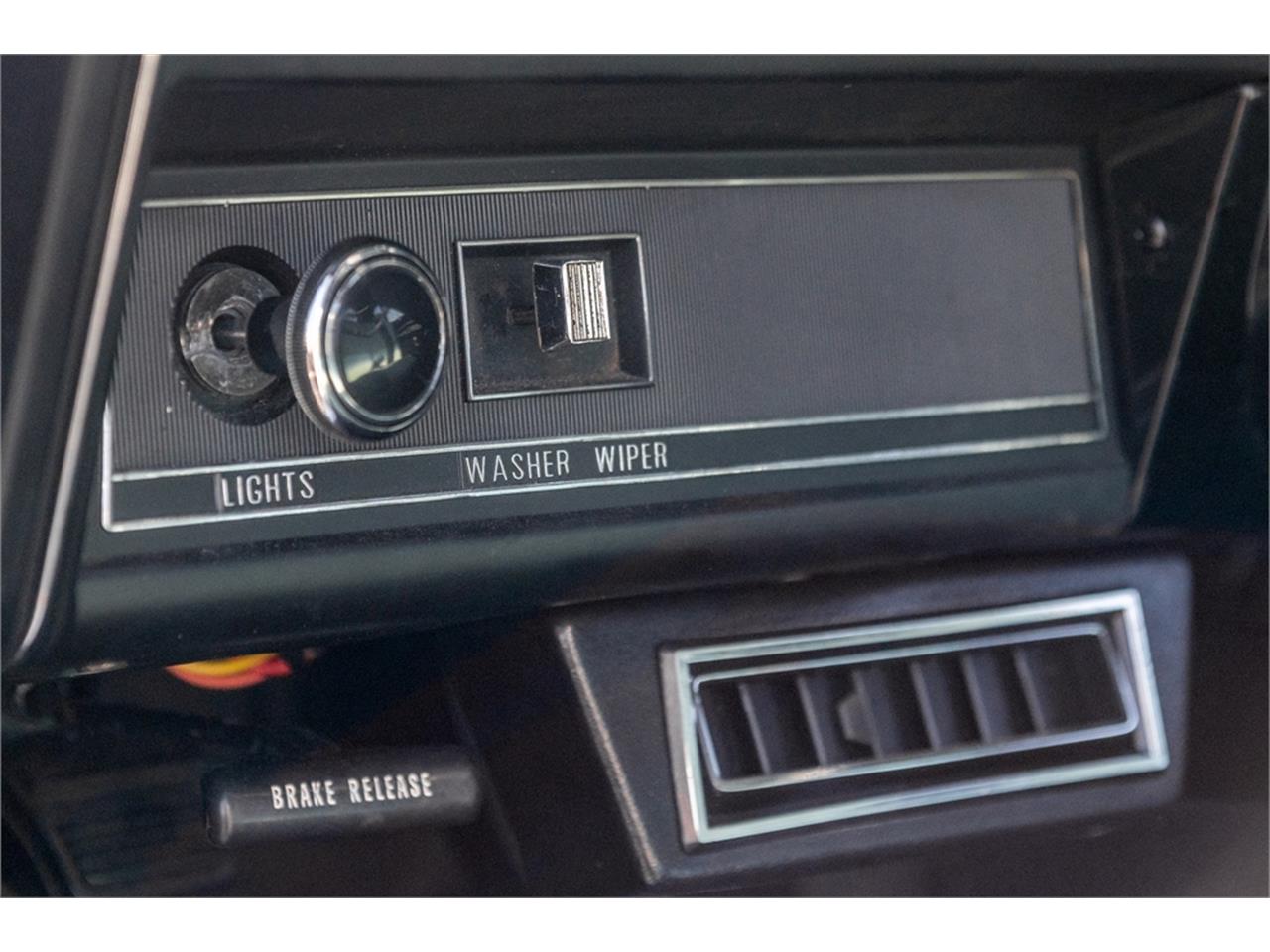 Chevrolet-Nova-ss-1969-Grecian-Green-Green-and-black-12