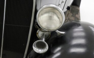 Chevrolet-Other-1933-Black-Tan-12