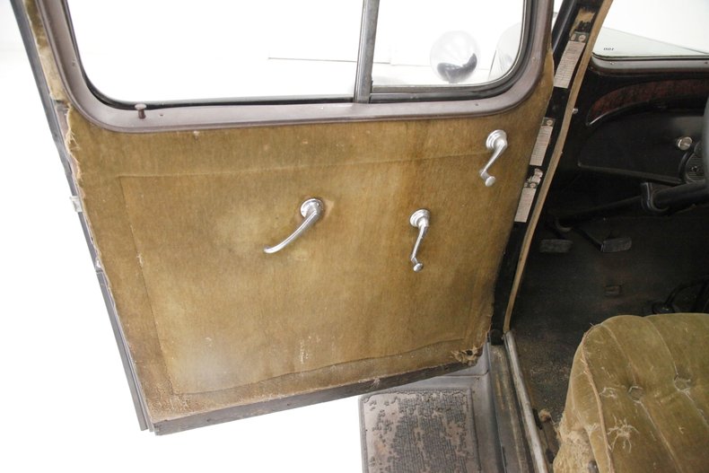 Chevrolet-Other-1933-Black-Tan-22
