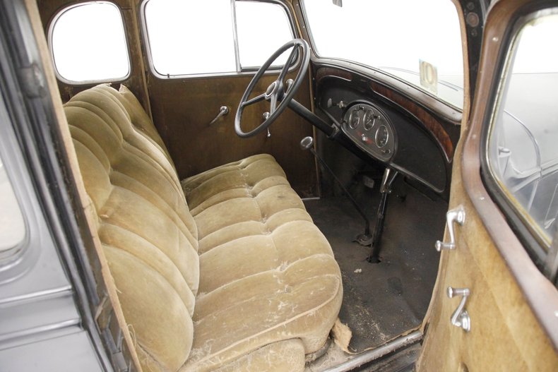 Chevrolet-Other-1933-Black-Tan-31
