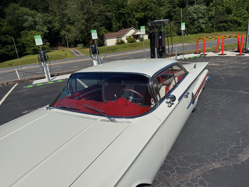 Chevrolet-Other-1960-White-Red-24