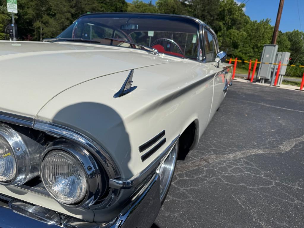 Chevrolet-Other-1960-White-Red-25