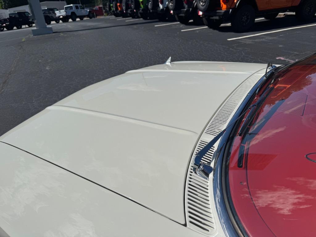 Chevrolet-Other-1960-White-Red-30