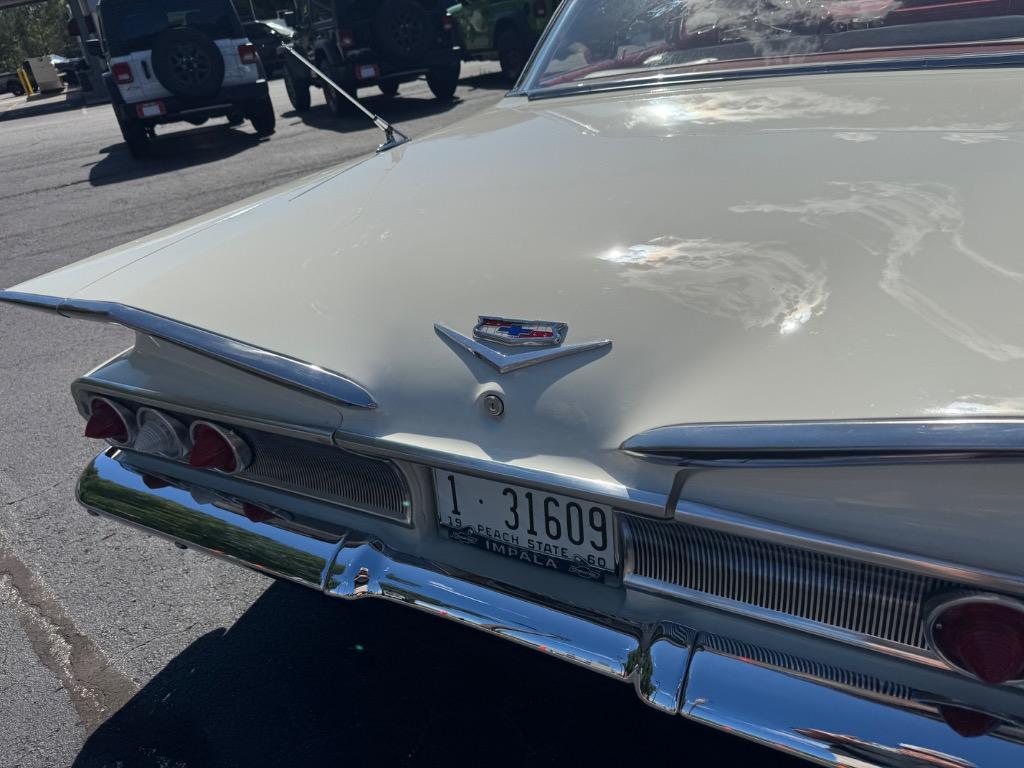 Chevrolet-Other-1960-White-Red-31