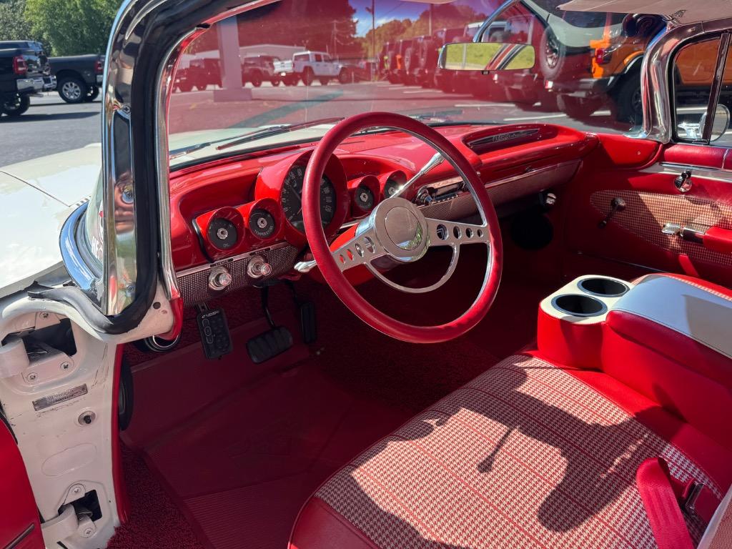 Chevrolet-Other-1960-White-Red-37