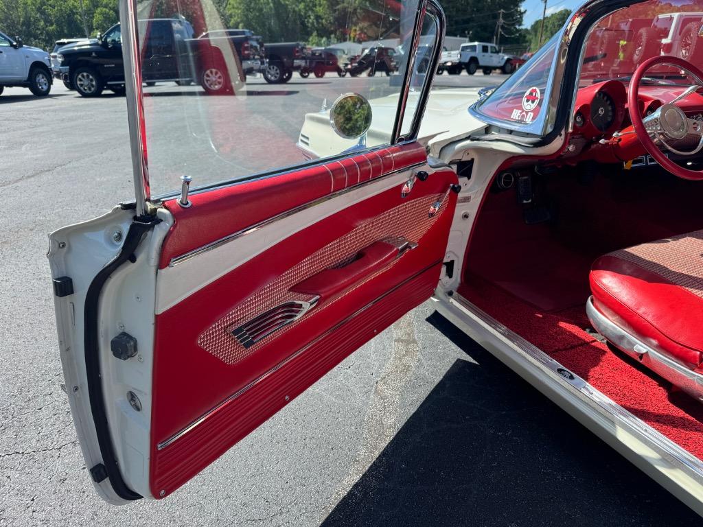 Chevrolet-Other-1960-White-Red-8