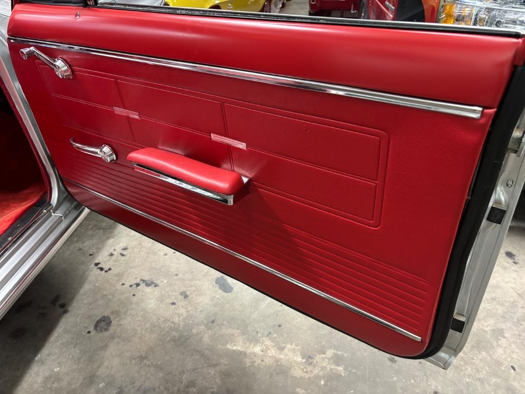 Chevrolet-Other-1964-Silver-Red-27