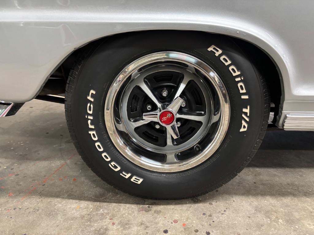 Chevrolet-Other-1964-Silver-Red-36