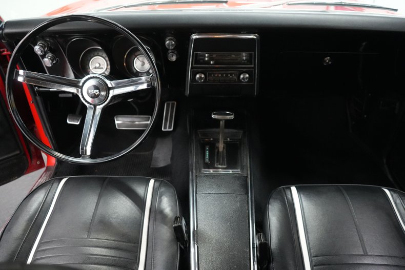 Chevrolet-Other-1967-Bolero-Red-Black-10