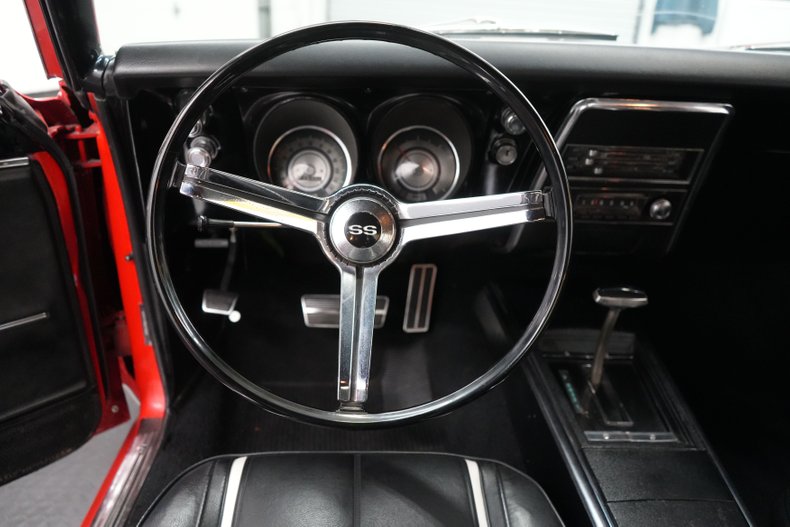 Chevrolet-Other-1967-Bolero-Red-Black-11