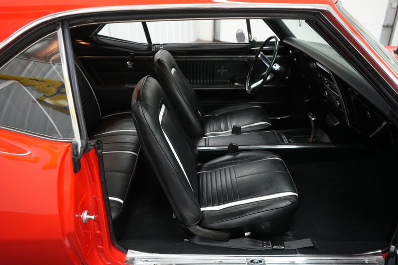 Chevrolet-Other-1967-Bolero-Red-Black-12