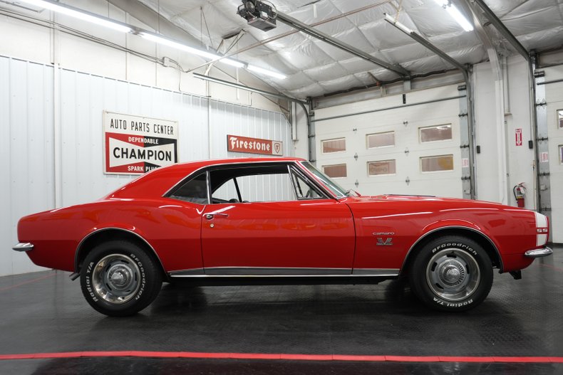 Chevrolet-Other-1967-Bolero-Red-Black-25