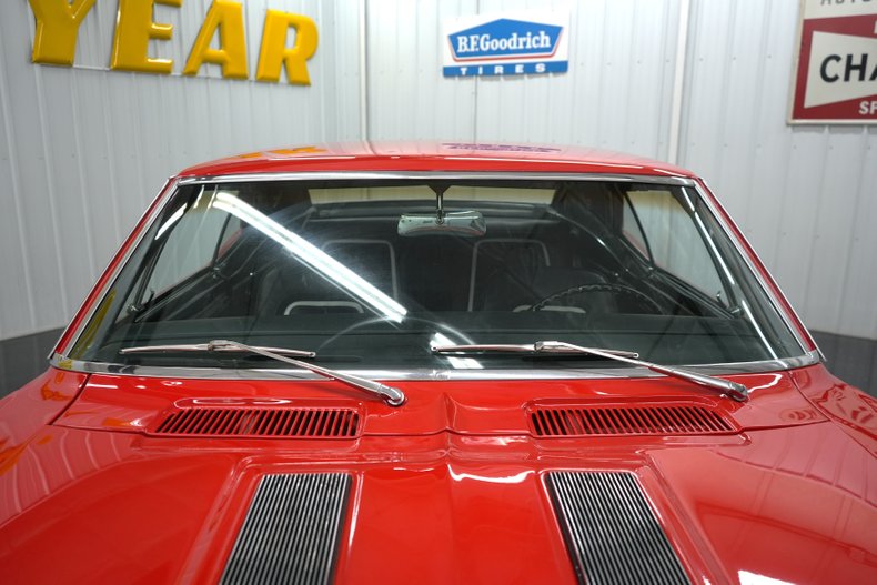 Chevrolet-Other-1967-Bolero-Red-Black-33