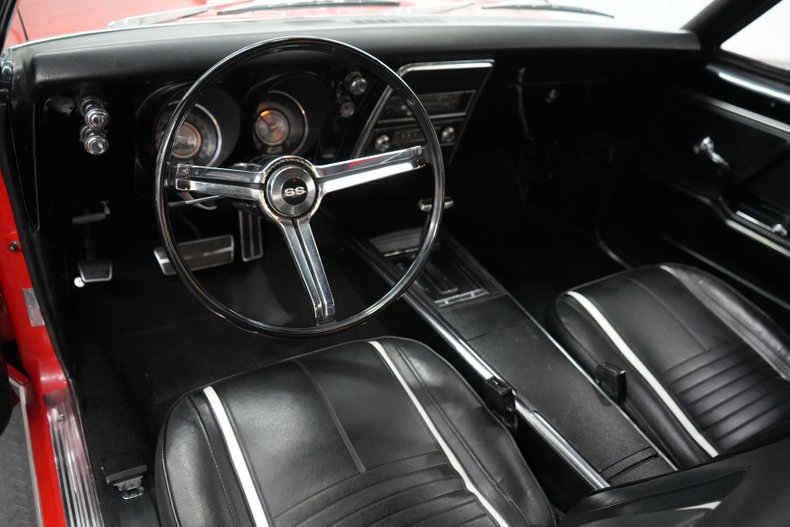 Chevrolet-Other-1967-Bolero-Red-Black-8