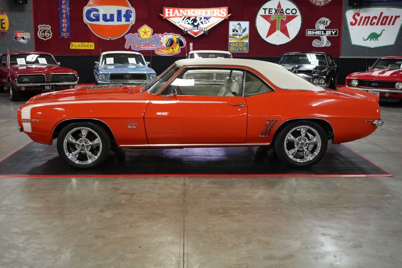 Chevrolet-Other-1969-Orange-White-1