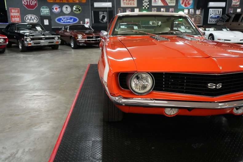 Chevrolet-Other-1969-Orange-White-29