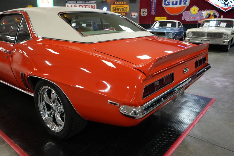 Chevrolet-Other-1969-Orange-White-47