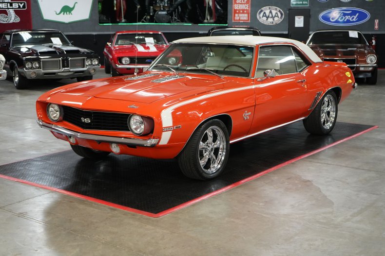 Chevrolet-Other-1969-Orange-White