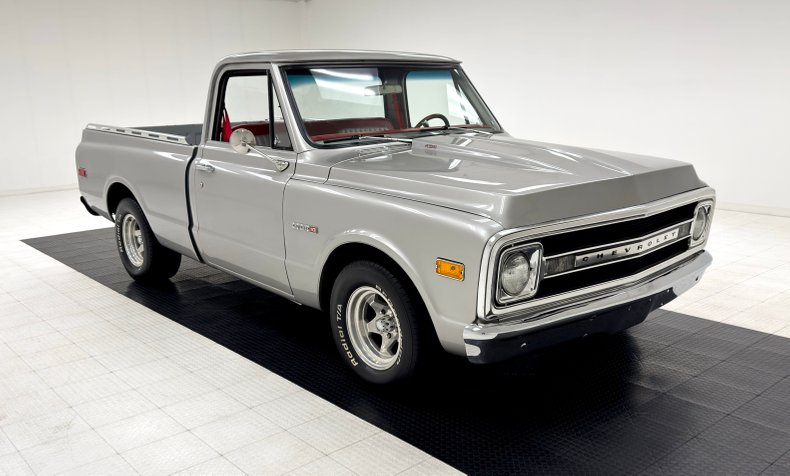 Chevrolet-Other-1969-Silver-Metallic-Red-9