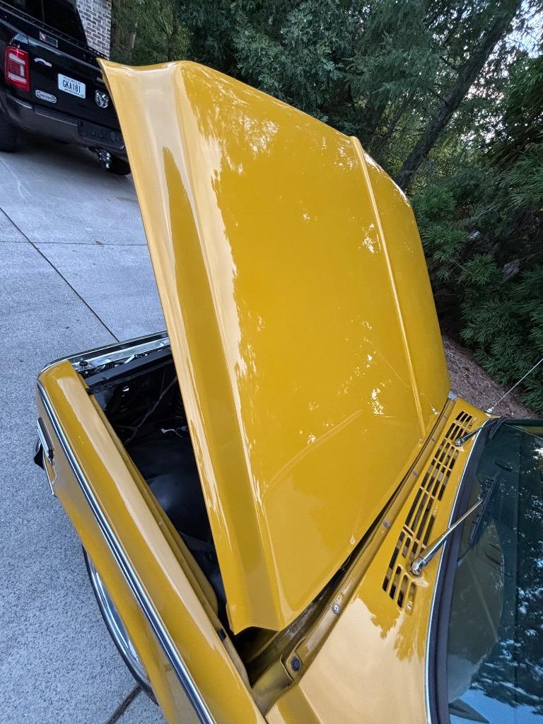 Chevrolet-Other-1972-Okra-White-36