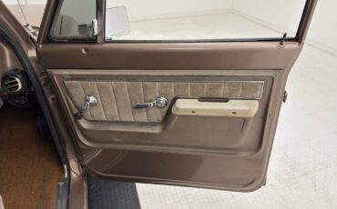 Chevrolet-Other-Pickups-1972-SUV-30