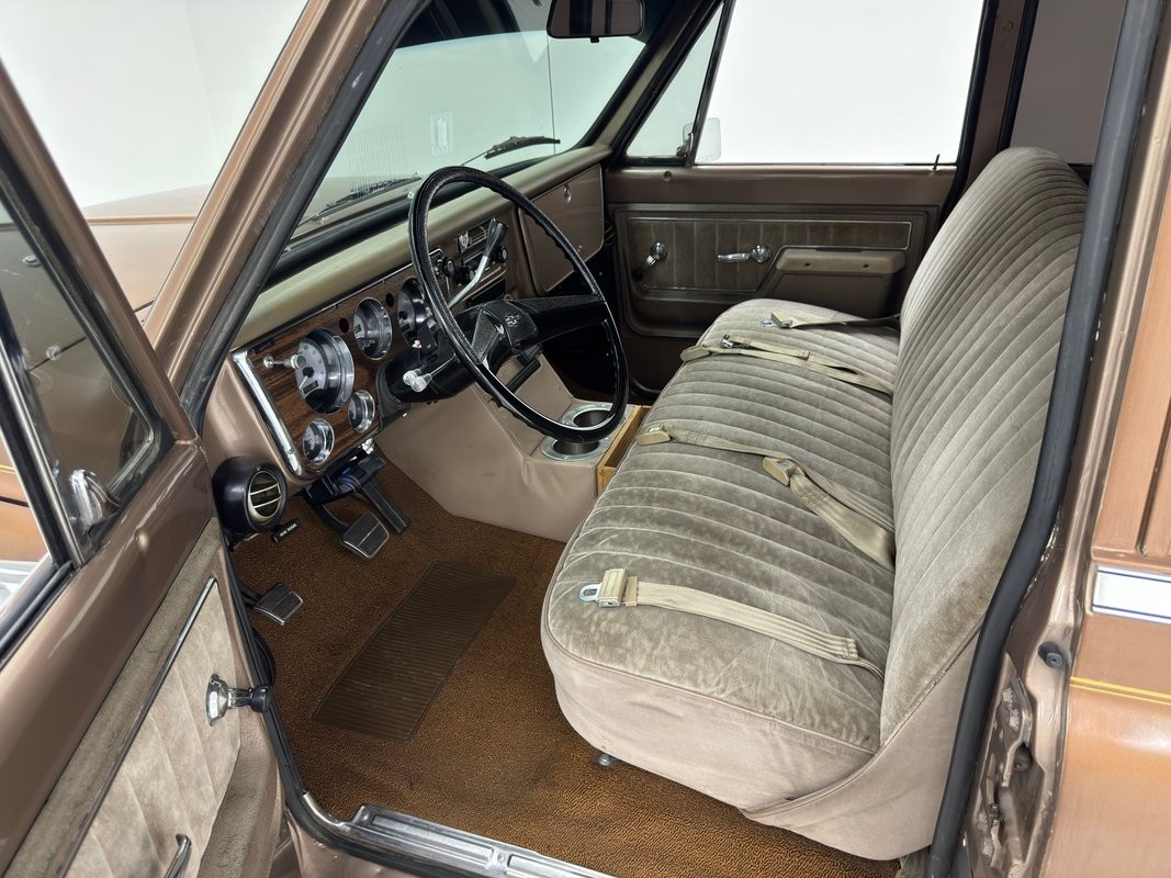 Chevrolet-Other-Pickups-1972-SUV-33