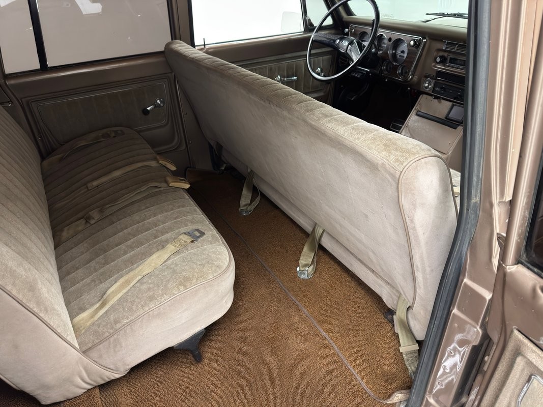 Chevrolet-Other-Pickups-1972-SUV-37