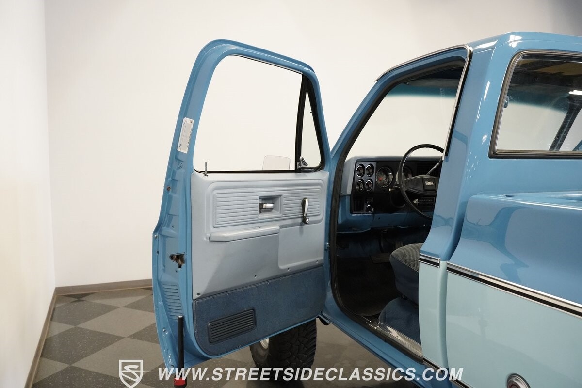 Chevrolet-Other-Pickups-1977-Pickup-Truck-30