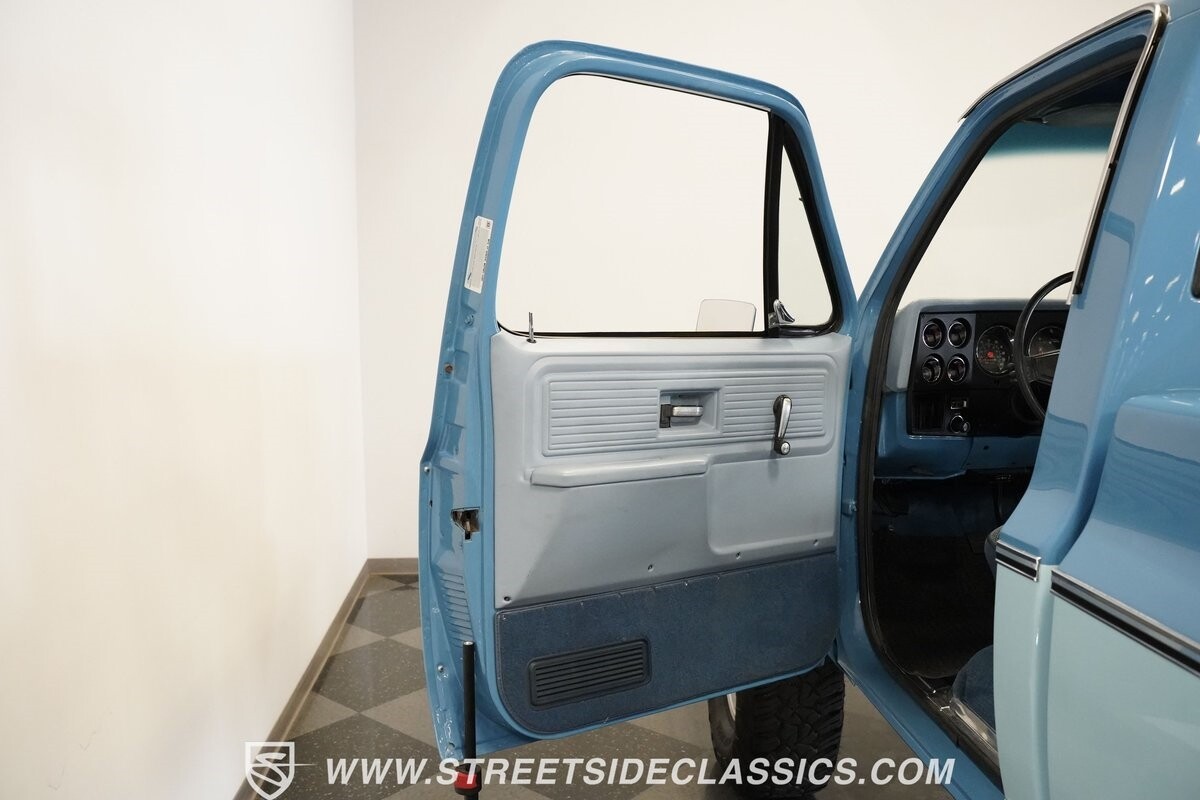 Chevrolet-Other-Pickups-1977-Pickup-Truck-31