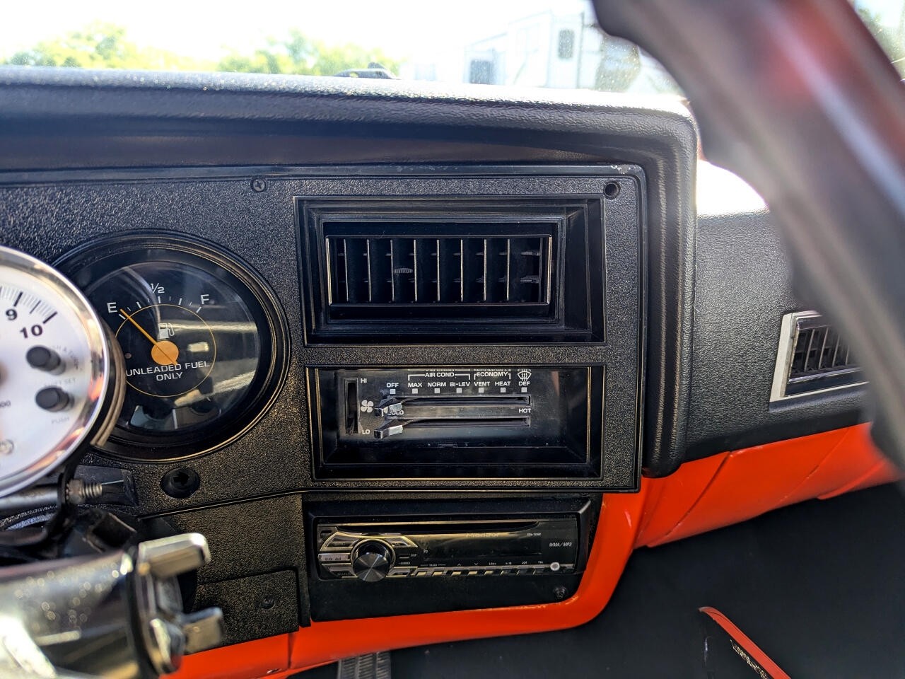 Chevrolet-Other-Pickups-1984-Truck-16