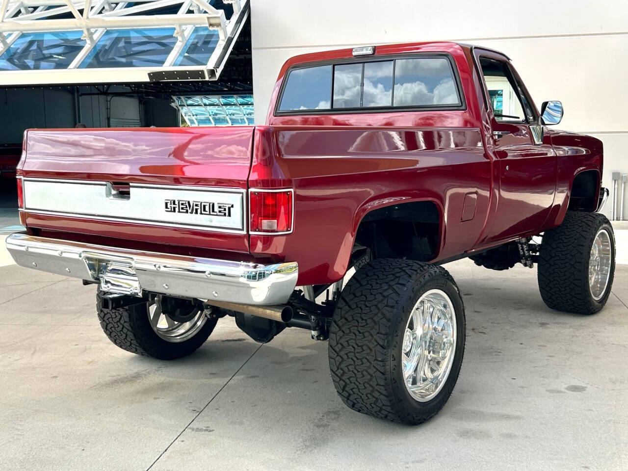 Chevrolet-Other-Pickups-1987-Pickup-Truck-4