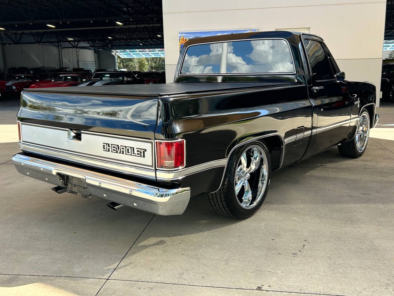 Chevrolet-Other-Pickups-1987-Pickup-Truck-4