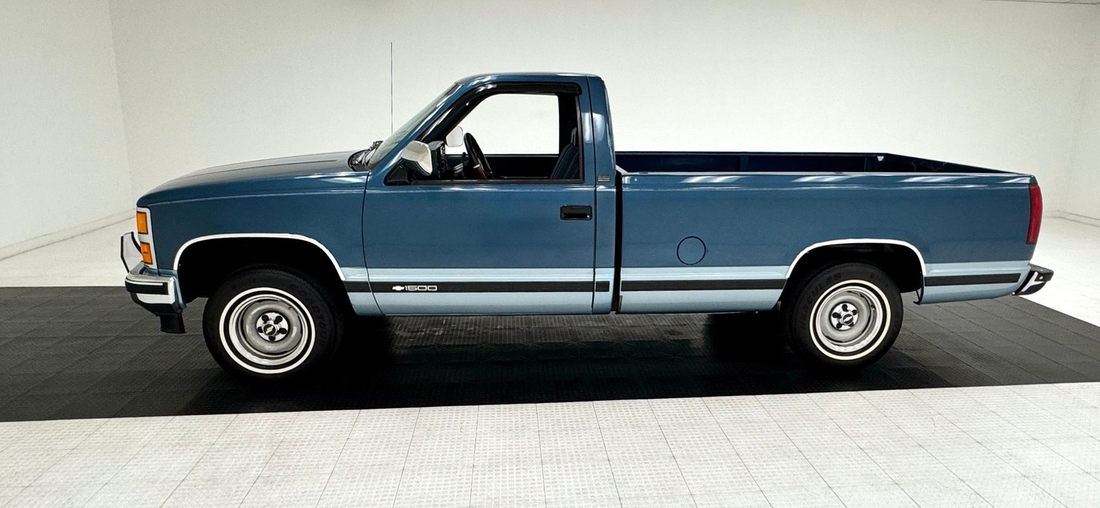 Chevrolet-Other-Pickups-1992-Pickup-Truck-1