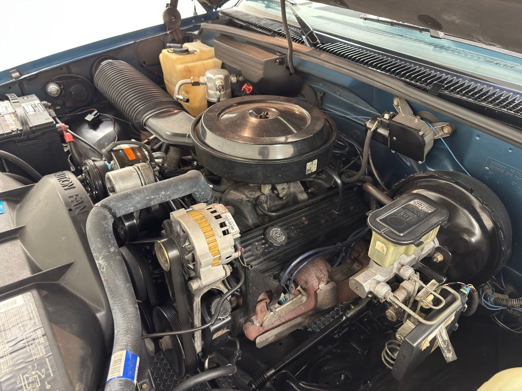 Chevrolet-Other-Pickups-1992-Pickup-Truck-21