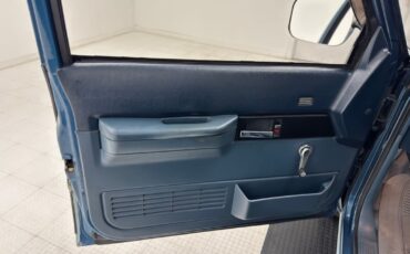 Chevrolet-Other-Pickups-1992-Pickup-Truck-25