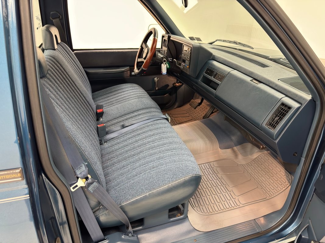 Chevrolet-Other-Pickups-1992-Pickup-Truck-30