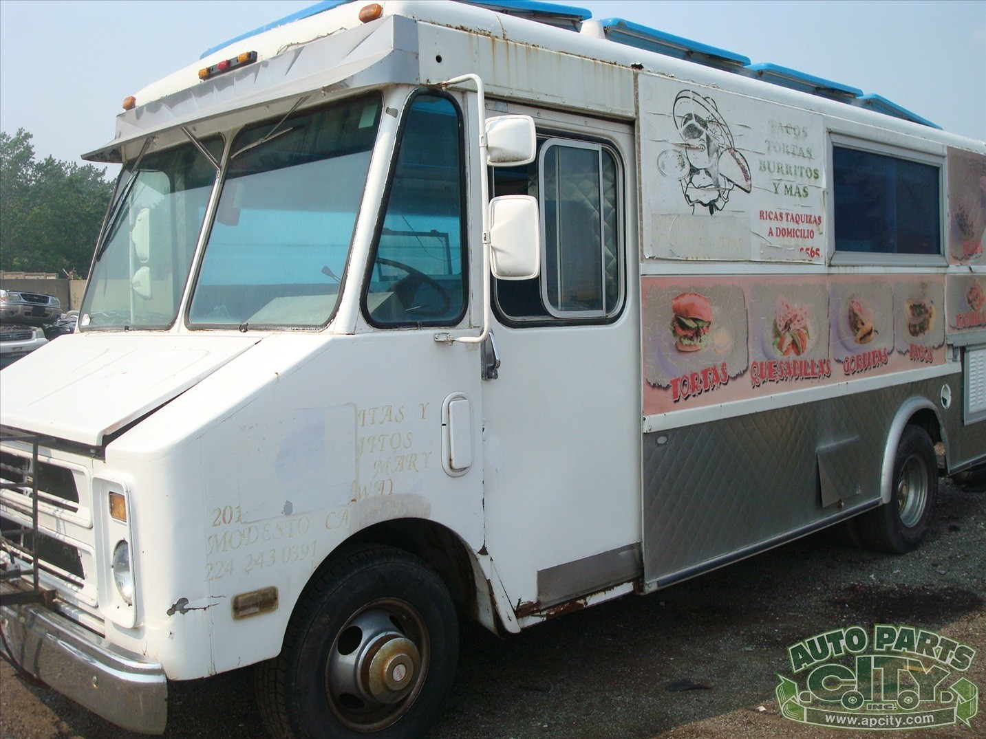 Chevrolet-P30-1988-FOOD-TRUCK-VAN-11
