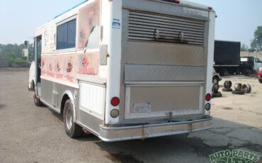 Chevrolet-P30-1988-FOOD-TRUCK-VAN-15