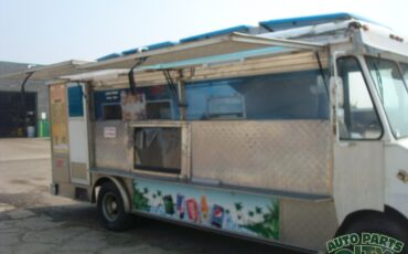 Chevrolet-P30-1988-FOOD-TRUCK-VAN-2