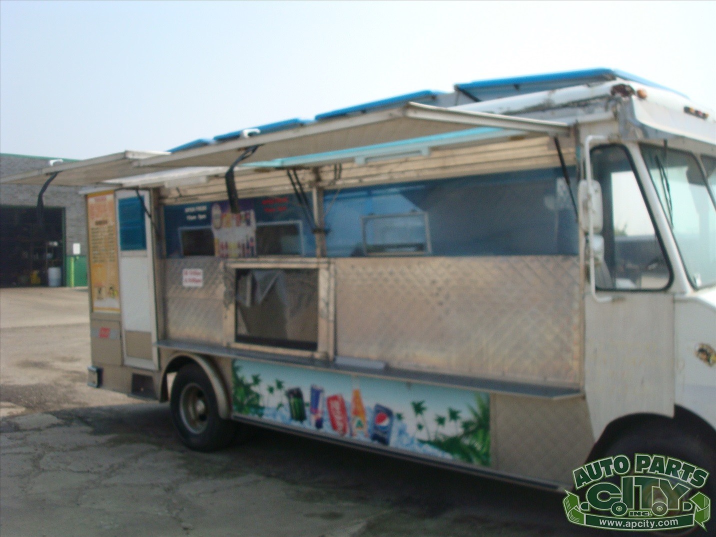 Chevrolet-P30-1988-FOOD-TRUCK-VAN-2