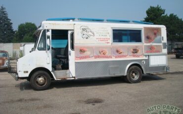 Chevrolet-P30-1988-FOOD-TRUCK-VAN