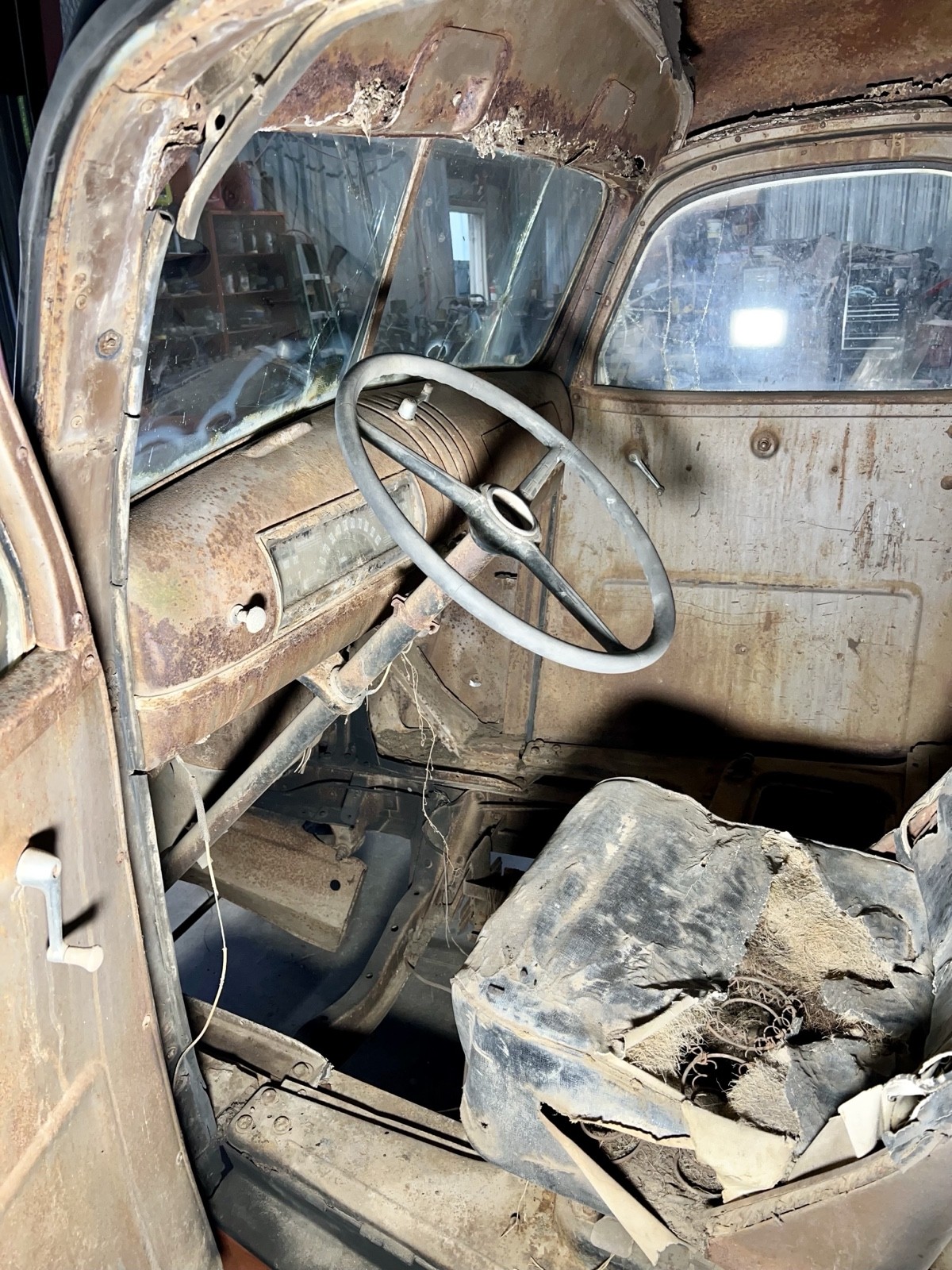 Chevrolet-Panel-1941-12
