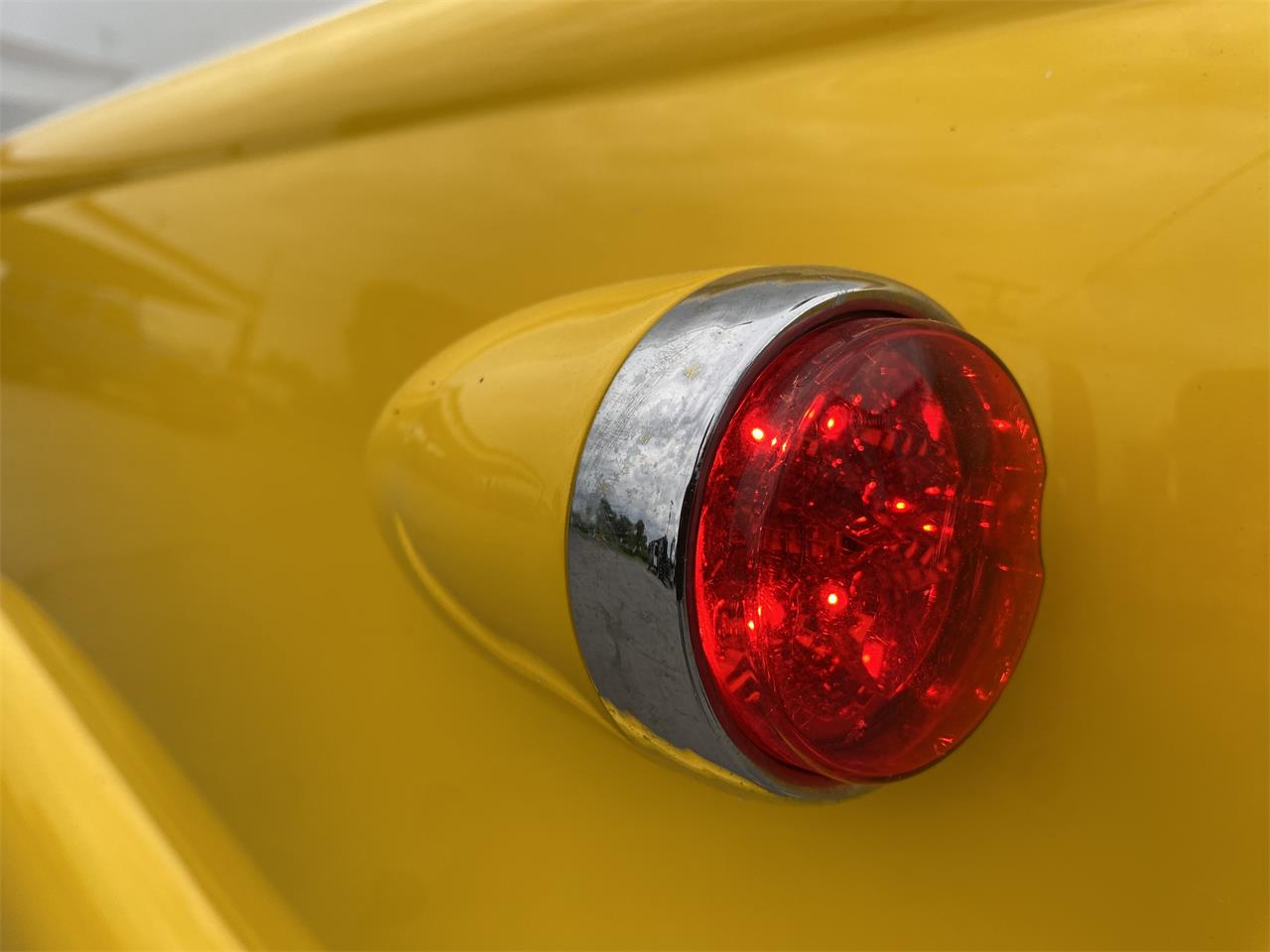 Chevrolet-Panel-truck-1954-YELLOWWHITE-YELLOWWHITE-27