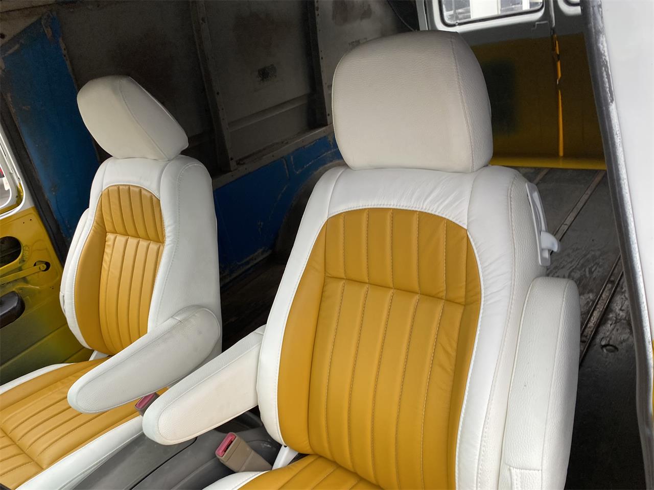 Chevrolet-Panel-truck-1954-YELLOWWHITE-YELLOWWHITE-30