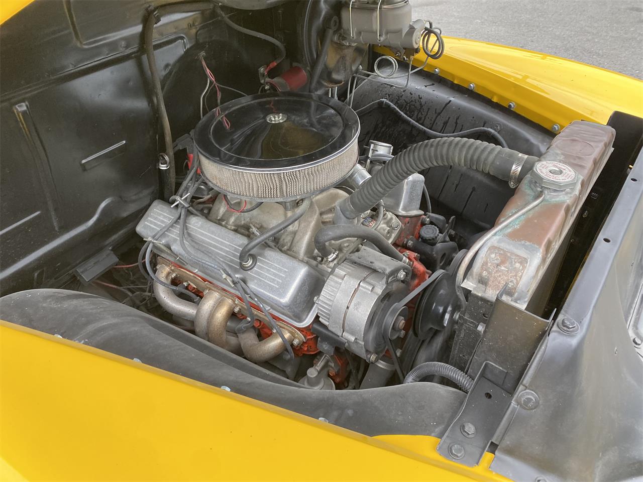 Chevrolet-Panel-truck-1954-YELLOWWHITE-YELLOWWHITE-40