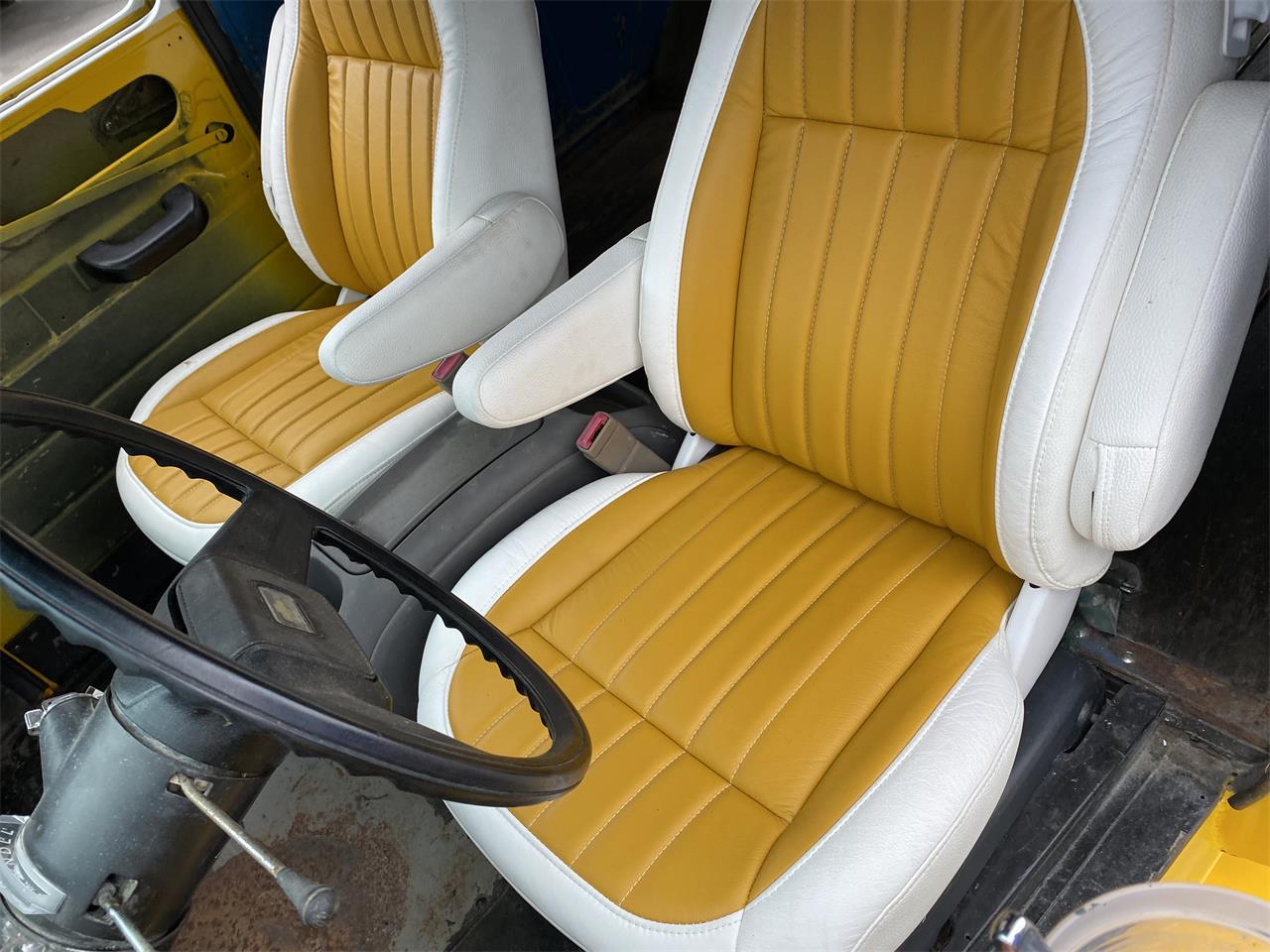 Chevrolet-Panel-truck-1954-YELLOWWHITE-YELLOWWHITE-5