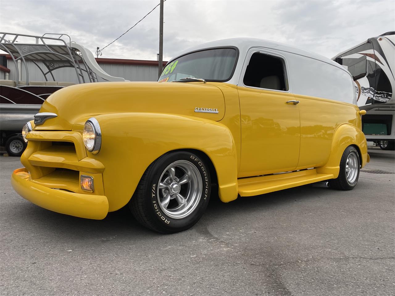 Chevrolet-Panel-truck-1954-YELLOWWHITE-YELLOWWHITE