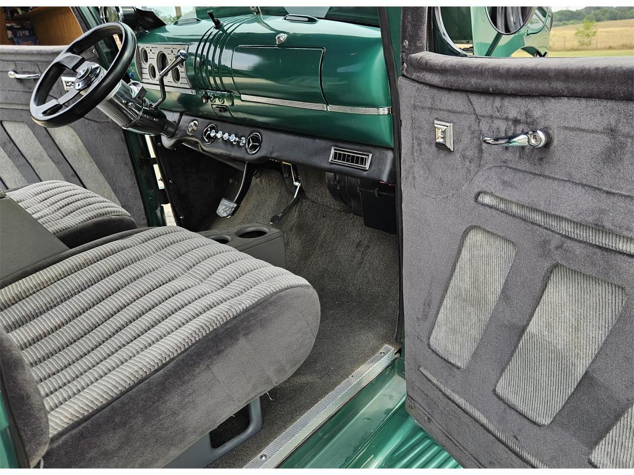 Chevrolet-Pickup-1940-GreenBlack-Gray-21