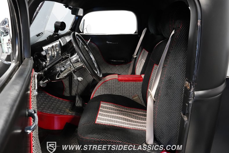 Chevrolet-Pickup-1941-Satin-Black-Black-7